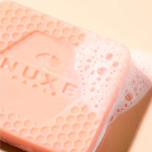 Cargar imagen en el visor de la galería, NUXE Shampoo Sólido Limpiador 65 g