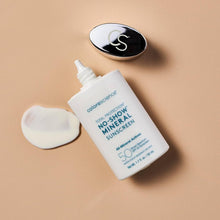 Cargar imagen en el visor de la galería, COLORESCIENCE NO SHOW MINERAL SUNSCREEN SPF50